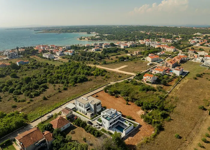 Elena With Two Pools And Villa