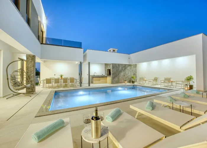 Elena With Two Pools And * Zaton (Zadar)