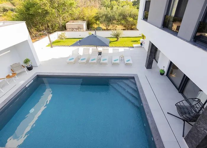 Elena With Two Pools And * Zaton (Zadar)