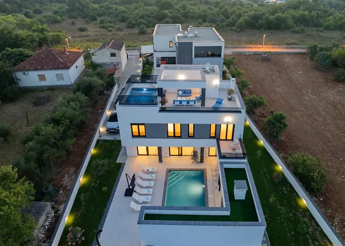 Elena With Two Pools And * Zaton (Zadar)