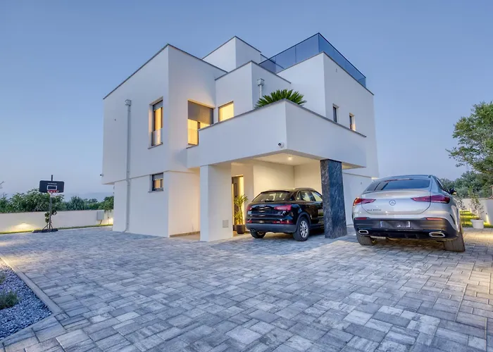 Elena With Two Pools And * Zaton (Zadar)