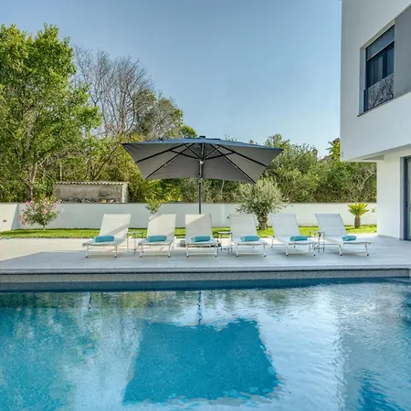 Elena With Two Pools And زاتون