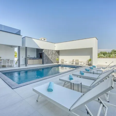 Elena With Two Pools And *