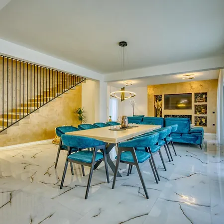 فيلة Elena With Two Pools And زاتون