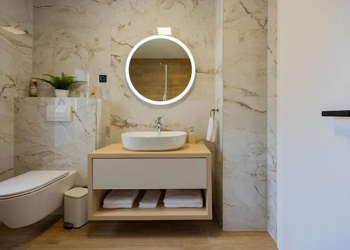 Elena With Two Pools And Vila *